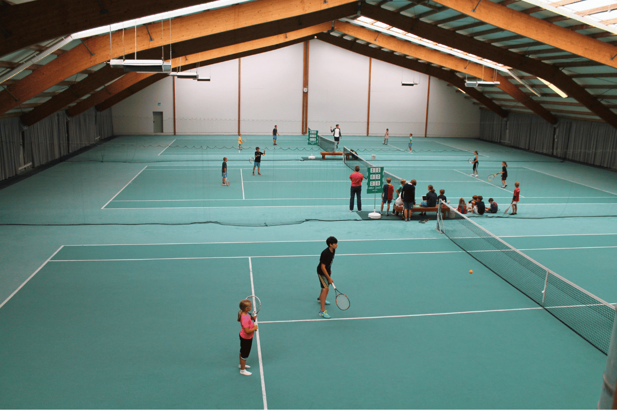 Tennistraining im TSB Sportpark in Weil am Rhein Otterbach nahe Basel